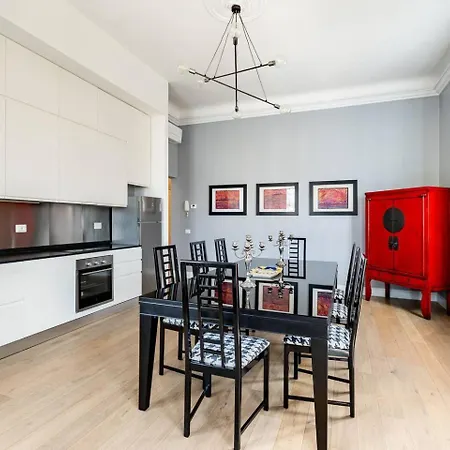 49 Square Garden Apartment *