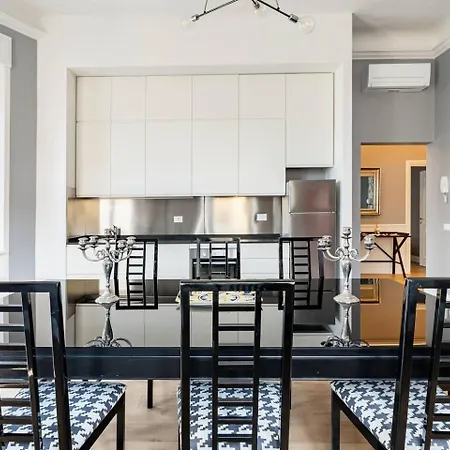 Apartment 49 Square Garden *