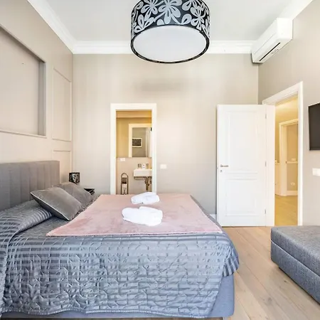 Apartment 49 Square Garden Florenz