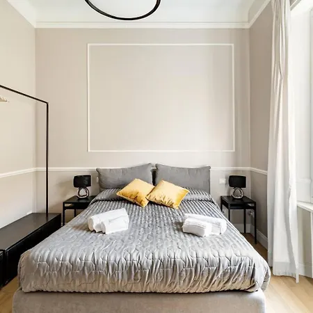 49 Square Garden Apartment